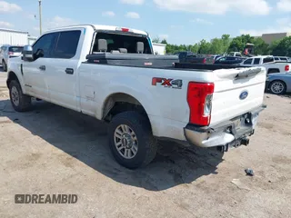 2019 Ford F-250 XL с VIN 1FT7W2BT1KED48010, выставлен на аукционе IAAI как лот 42369876 с пробегом 184 482 миль миль и . История ставок и продаж доступна на DreamBid. Изображение 3.