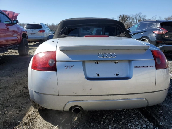 2001 Audi TT with VIN TRUTC28NX11004882, listed as a Copart auction lot 43040175 with 136,783 mi miles and Clean Title. Bid and sale history available at carsss.com. Image 6.