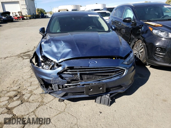 2019 Ford Fusion Hybrid SE with VIN 3FA6P0LU1KR209129, listed as a Copart auction lot 42766403 with 67,949 mi miles. Bid and sale history available at carsss.com. Image 5.