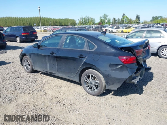 2024 Kia Forte LXS z VIN 3KPF24AD6RE826949, wystawiony jako IAAI lot #42078753 z przebiegiem 13 679 mil mil oraz . Historia ofert i sprzedaży dostępna na DreamBid. Obrazek 3.
