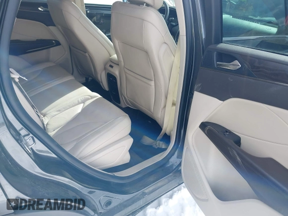 2018 Lincoln MKC Reserve with VIN 5LMTJ3DH4JUL19545, listed as a IAAI auction lot 41488381 with 38,215 mi miles and . Bid and sale history available at DreamBid. Image 8.