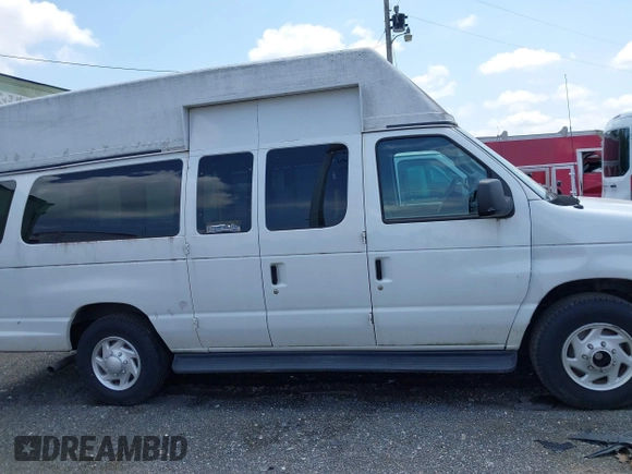 2011 Ford Econoline Passenger XL с VIN 1FBSS3BL2BDB39140, выставлен на аукционе IAAI как лот 42519630 с пробегом 115 095 миль миль и . История ставок и продаж доступна на DreamBid. Изображение 13.