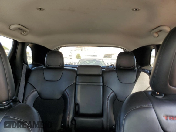 2019 Jeep Cherokee Trailhawk Elite with VIN 1C4PJMBX8KD107404, listed as a Copart auction lot 70588724 with 112,540 mi miles and Salvage Title. Bid and sale history available at carsss.com. Image 10.