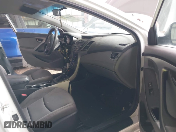 2015 Hyundai Elantra SE z VIN 5NPDH4AE2FH573747, wystawiony jako IAAI lot #42130009 z przebiegiem 99 220 mil mil oraz . Historia ofert i sprzedaży dostępna na DreamBid. Obrazek 5.
