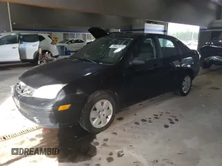 2006 Ford Focus S z VIN 1FAFP34N16W136470, wystawiony jako Copart lot #73642034 z przebiegiem 191 154 mil mil oraz Szkoda całkowita • Salvage title. Historia ofert i sprzedaży dostępna na DreamBid. Obrazek 1.
