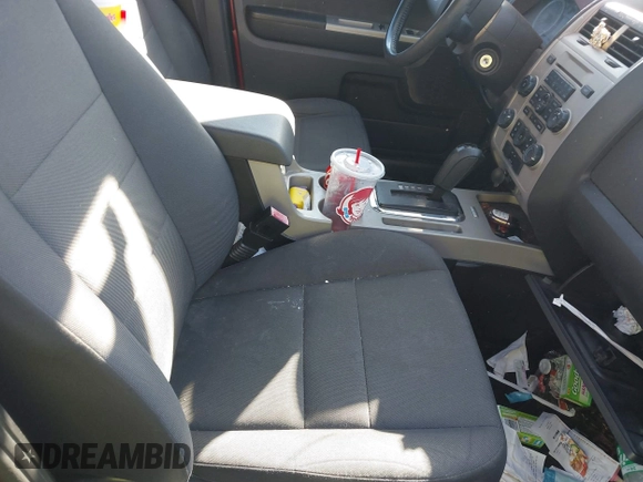 2011 Ford Escape XLT with VIN 1FMCU0D76BKB89698, listed as a IAAI auction lot 41073661 with 124,479 mi miles. Bid and sale history available at carsss.com. Image 5.