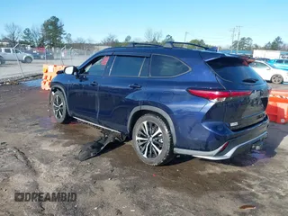 2021 Toyota Highlander XSE with VIN 5TDJZRBH0MS121857, listed as a IAAI auction lot 41718189 with Not provided miles and . Bid and sale history available at DreamBid. Image 3.