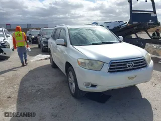 2009 Toyota Highlander Limited with VIN JTEDS42A392091061, listed as a IAAI auction lot 41716601 with 245,278 mi miles. Bid and sale history available at carsss.com. Image 1.