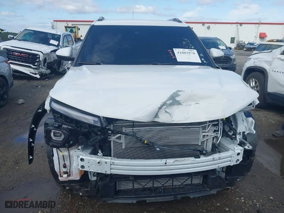 2025 Chevrolet TrailBlazer LT with VIN KL79MPSP9SB020413, listed as a IAAI auction lot 41803570 with 9,130 mi miles. Bid and sale history available at carsss.com. Image 13.