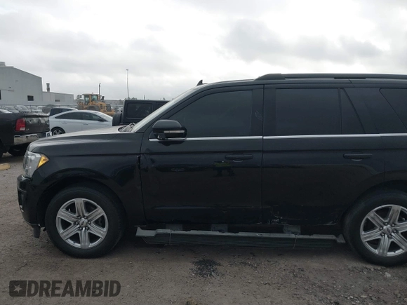 2019 Ford Expedition XLT with VIN 1FMJU1JT9KEA16156, listed as a IAAI auction lot 41472260 with 154,097 mi miles and . Bid and sale history available at DreamBid. Image 15.