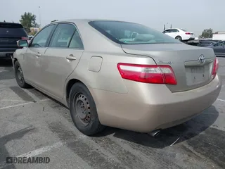 2008 Toyota Camry LE with VIN 4T1BK46K58U575861, listed as a IAAI auction lot 41685664 with 267,003 mi miles. Bid and sale history available at carsss.com. Image 3.