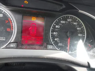 2012 Audi A4 Premium z VIN WAUBFAFL2CN011536, wystawiony jako IAAI lot #42322194 z przebiegiem 131 277 mil mil oraz . Historia ofert i sprzedaży dostępna na DreamBid. Obrazek 7.