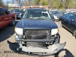 2008 Ford Escape XLT with VIN 1FMCU93128KC14154, listed as a Copart auction lot 53664695 with 0 mi miles and Salvage Title. Bid and sale history available at carsss.com. Image 5.