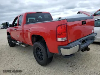 2013 GMC Sierra 2500HD SLE with VIN 1GT220C81DZ271817, listed as a Copart auction lot 74941584 with 0 mi miles and Salvage Title. Bid and sale history available at carsss.com. Image 2.