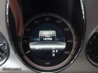 2013 Mercedes-Benz E-Class E 350 Luxury with VIN WDDHF5KB3DA692743, listed as a IAAI auction lot 40550950 with 142,986 mi miles. Bid and sale history available at carsss.com. Image 7.