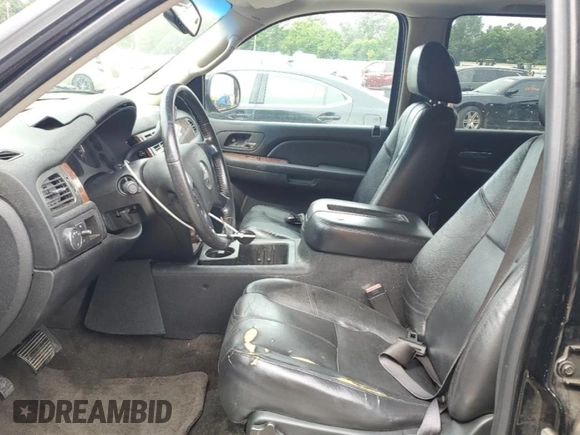 2008 Chevrolet Tahoe 3LT with VIN 1GNFC13078R110559, listed as a Copart auction lot 57583085 with 500,751 mi miles and Salvage title. Bid and sale history available at DreamBid. Image 7.
