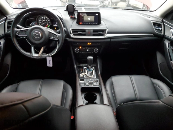 2018 Mazda 3 Touring with VIN 3MZBN1V33JM241145, listed as a Copart auction lot 46646745 with 58,505 mi miles and Salvage Title. Bid and sale history available at DreamBid. Image 8.