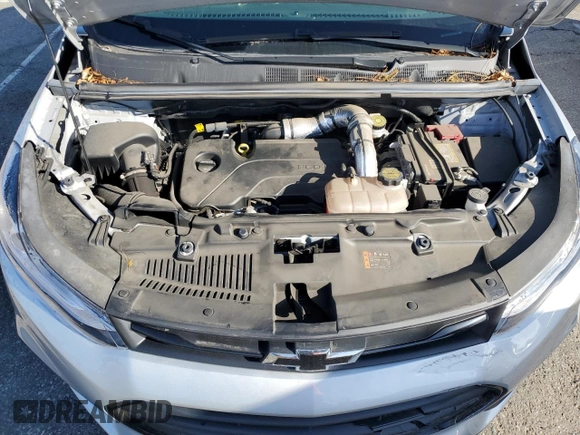 2022 Chevrolet Trax LT z VIN KL7CJLSM4NB551147, wystawiony jako Copart lot #47435715 z przebiegiem 15 005 mil mil oraz Szkoda całkowita • Salvage title. Historia ofert i sprzedaży dostępna na DreamBid. Obrazek 11.