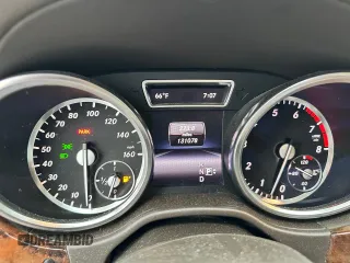 2014 Mercedes-Benz M 550 z VIN 4JGDA7DB0EA386032, wystawiony jako Copart lot #61507465 z przebiegiem 131 078 mil mil oraz Czysty tytuł • Clean title. Historia ofert i sprzedaży dostępna na DreamBid. Obrazek 8.