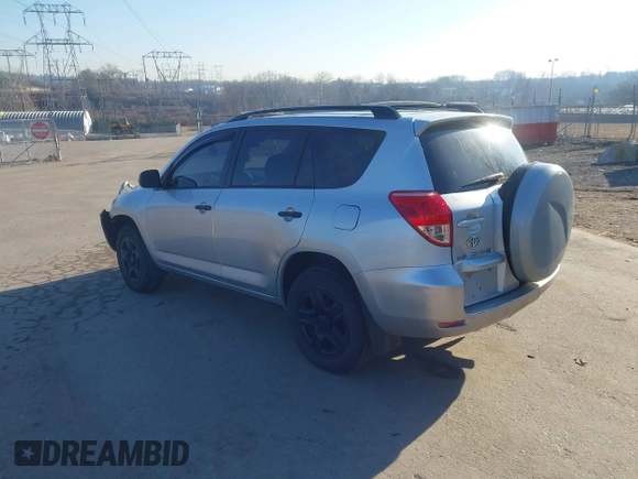 2008 Toyota RAV4 with VIN JTMBD33V386069733, listed as a IAAI auction lot 41623316 with 111,900 mi miles. Bid and sale history available at carsss.com. Image 3.