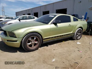 2005 Ford Mustang Deluxe with VIN 1ZVFT80N555143190, listed as a Copart auction lot 55550105 with 183,355 mi miles and Clean Title. Bid and sale history available at carsss.com. Image 1.