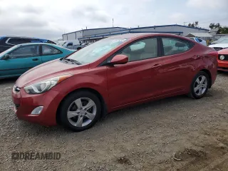 2012 Hyundai Elantra Limited z VIN KMHDH4AE1CU329746, wystawiony jako Copart lot #59424295 z przebiegiem 120 799 mil mil oraz Czysty tytuł • Clean title. Historia ofert i sprzedaży dostępna na DreamBid. Obrazek 1.