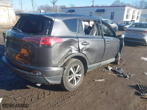 2018 Toyota RAV4 XLE with VIN 2T3WFREV6JW473206, listed as a IAAI auction lot 41530333 with 1 mi miles. Bid and sale history available at carsss.com. Image 4.