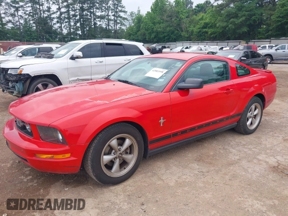 2008 Ford Mustang Deluxe with VIN 1ZVHT80N885141477, listed as a IAAI auction lot 42083598 with 183,647 mi miles. Bid and sale history available at carsss.com. Image 2.