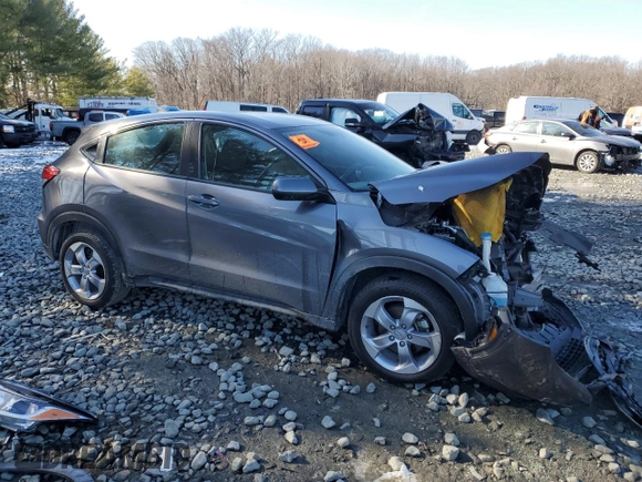 2022 Honda HR-V LX with VIN 3CZRU6H36NM717885, listed as a Copart auction lot 42835445 with 0 mi miles and Salvage Title. Bid and sale history available at carsss.com. Image 4.