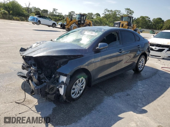 2024 Kia Forte LXS with VIN 3KPF24AD0RE821875, listed as a Copart auction lot 79937394 with 2,592 mi miles and Non Repairable. Bid and sale history available at DreamBid. Image 1.