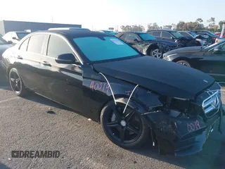 2017 Mercedes-Benz E 300 Luxury с VIN WDDZF4JB4HA018994, выставлен на аукционе IAAI как лот 42150359 с пробегом 83 528 миль миль и . История ставок и продаж доступна на DreamBid. Изображение 1.