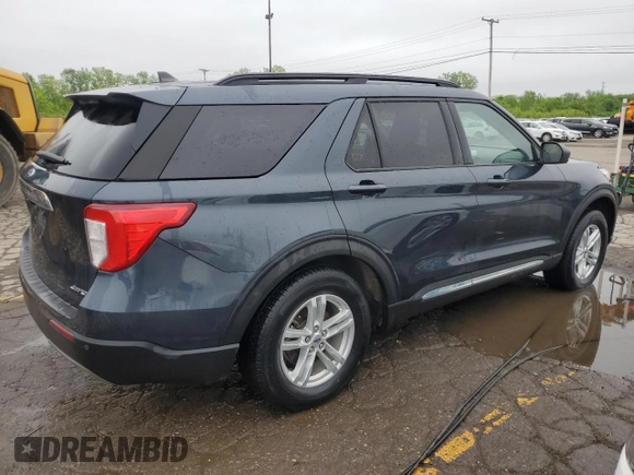 2022 Ford Explorer XLT z VIN 1FMSK8DH9NGA96996, wystawiony jako Copart lot #57039605 z przebiegiem 17 684 mil mil oraz Nie do naprawy • Non repairable. Historia ofert i sprzedaży dostępna na DreamBid. Obrazek 3.
