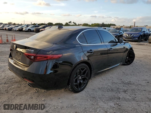 2019 Alfa Romeo Giulia Sport with VIN ZARFAMAN0K7621862, listed as a Copart auction lot 69717902 with 30,731 mi miles. Bid and sale history available at carsss.com. Image 3.