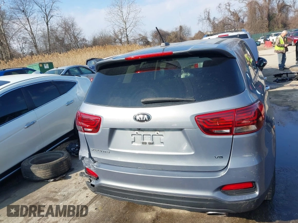2020 Kia Sorento LX V6 with VIN 5XYPG4A56LG638084, listed as a IAAI auction lot 41474602 with 89,244 mi miles. Bid and sale history available at carsss.com. Image 17.