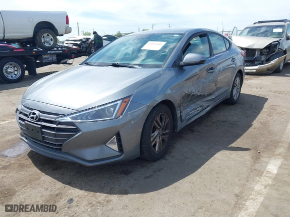 2019 Hyundai Elantra Preferred with VIN KMHD84LF5KU752284, listed as a IAAI auction lot 42011404 with 88,327 mi miles. Bid and sale history available at carsss.com. Image 2.