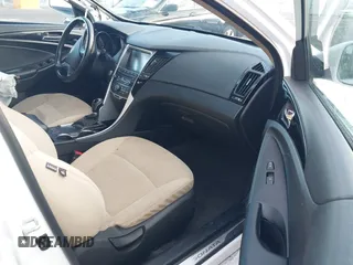 2014 Hyundai Sonata SE with VIN 5NPEC4AC5EH880717, listed as a IAAI auction lot 41275243 with 145,577 mi miles and . Bid and sale history available at DreamBid. Image 5.