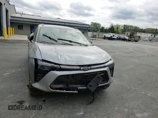 2024 Chevrolet Blazer EV eAWD RS z VIN 3GNKDCRJ9RS186595, wystawiony jako Copart lot #56853035 z przebiegiem Nie podano mil oraz Szkoda całkowita • Salvage title. Historia ofert i sprzedaży dostępna na DreamBid. Obrazek 14.