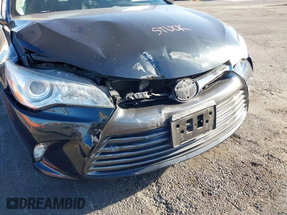 2015 Toyota Camry XLE with VIN 4T4BF1FK4FR512658, listed as a IAAI auction lot 41419793 with 91,741 mi miles. Bid and sale history available at carsss.com. Image 6.
