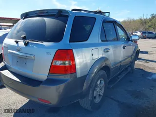 2008 Kia Sorento EX with VIN KNDJD736385772847, listed as a IAAI auction lot 41320746 with 161,942 mi miles. Bid and sale history available at carsss.com. Image 4.