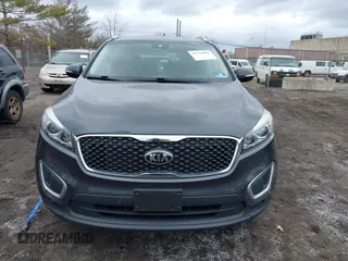 2018 Kia Sorento LX with VIN 5XYPGDA3XJG339502, listed as a IAAI auction lot 41724461 with 58,849 mi miles. Bid and sale history available at carsss.com. Image 12.
