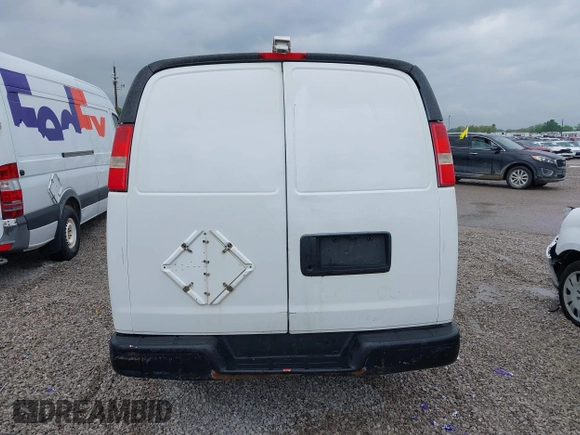 2012 GMC Savana Cargo z VIN 1GTW7FCA3C1186368, wystawiony jako IAAI lot #42127175 z przebiegiem 512 034 mil mil oraz . Historia ofert i sprzedaży dostępna na DreamBid. Obrazek 16.
