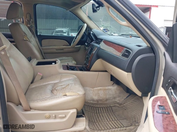 2007 Chevrolet Tahoe LT with VIN 1GNFK13007R339988, listed as a IAAI auction lot 41903825 with 1 mi miles. Bid and sale history available at carsss.com. Image 5.