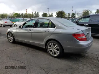 2013 Mercedes-Benz C 300 Sport z VIN WDDGF8AB2DG132238, wystawiony jako Copart lot #54061085 z przebiegiem 91 480 mil mil oraz Szkoda całkowita • Salvage title. Historia ofert i sprzedaży dostępna na DreamBid. Obrazek 2.