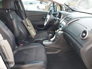 2015 Chevrolet Trax LT with VIN 3GNCJRSB0FL172030, listed as a IAAI auction lot 41523985 with 82,427 mi miles. Bid and sale history available at carsss.com. Image 5.