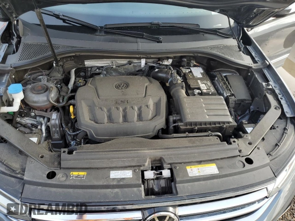 2024 Volkswagen Tiguan SEL R-Line z VIN 3VV4B7AX4RM079457, wystawiony jako Copart lot #54338975 z przebiegiem 10 540 mil mil oraz Szkoda całkowita • Salvage title. Historia ofert i sprzedaży dostępna na DreamBid. Obrazek 12.