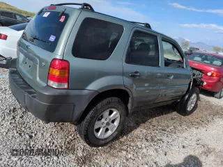 2006 Ford Escape XLT with VIN 1FMYU93166KC50125, listed as a Copart auction lot 53050325 with 136,456 mi miles and Salvage Title. Bid and sale history available at carsss.com. Image 3.