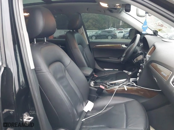 2017 Audi Q5 Premium with VIN WA1C2AFPXHA042211, listed as a IAAI auction lot 40800003 with 61,771 mi miles. Bid and sale history available at carsss.com. Image 5.
