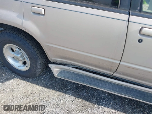 1997 Ford Explorer Eddie Bauer z VIN 1FMDU32X8VZC30353, wystawiony jako IAAI lot #42259734 z przebiegiem 249 106 mil mil oraz . Historia ofert i sprzedaży dostępna na DreamBid. Obrazek 6.