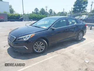 2015 Hyundai Sonata SE z VIN 5NPE24AF0FH205355, wystawiony jako IAAI lot #42419168 z przebiegiem 47 838 mil mil oraz . Historia ofert i sprzedaży dostępna na DreamBid. Obrazek 2.