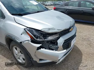 2021 Chevrolet Trax LT с VIN KL7CJPSB8MB305061, выставлен на аукционе IAAI как лот 42355379 с пробегом 130 885 миль миль и . История ставок и продаж доступна на DreamBid. Изображение 6.